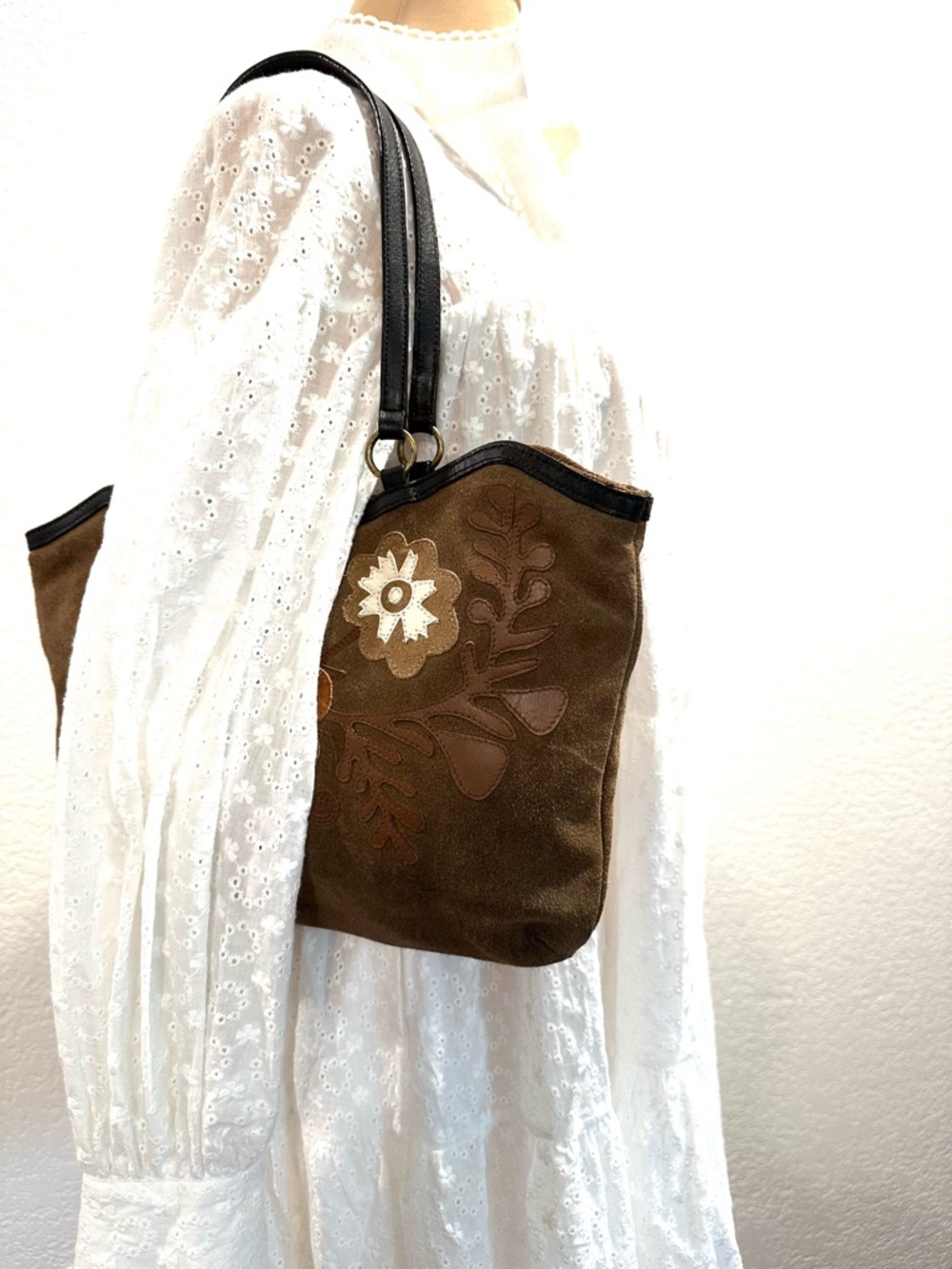 Vintage Y2K Boho Brown Suede Shoulder Bag Leather Flower accents Art to Wear Med - Picture 2 of 12